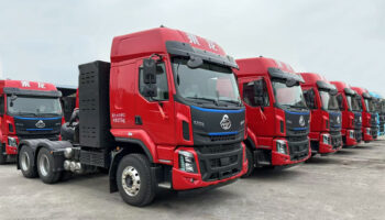 【開門紅】玉柴物流集團(tuán)玉柴機(jī)電南寧公司喜獲50臺(tái)乘龍新能源牽引車訂單，開啟蛇年 “開門紅”